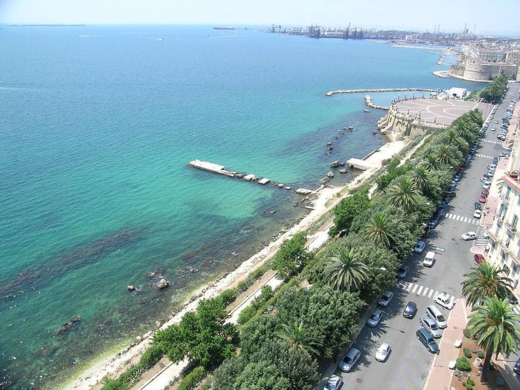 Suite al mare Taranto Exterior foto