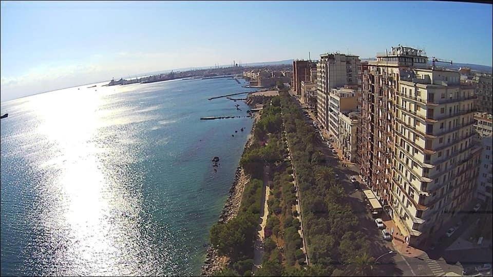 Suite al mare Taranto Exterior foto