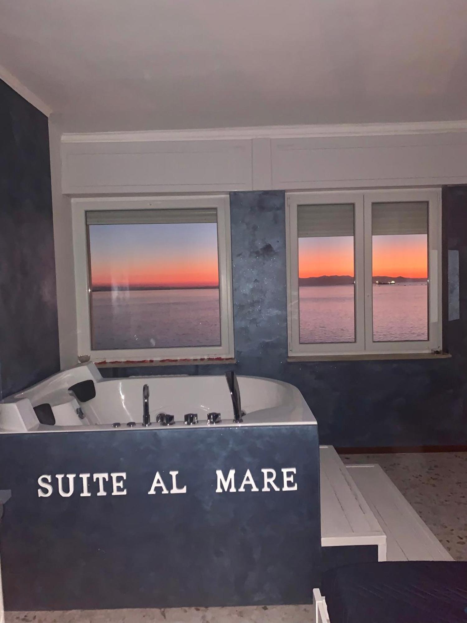 Suite al mare Taranto Exterior foto